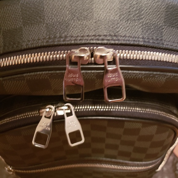 It been in my closet and I never use it - Picture 3 of 4